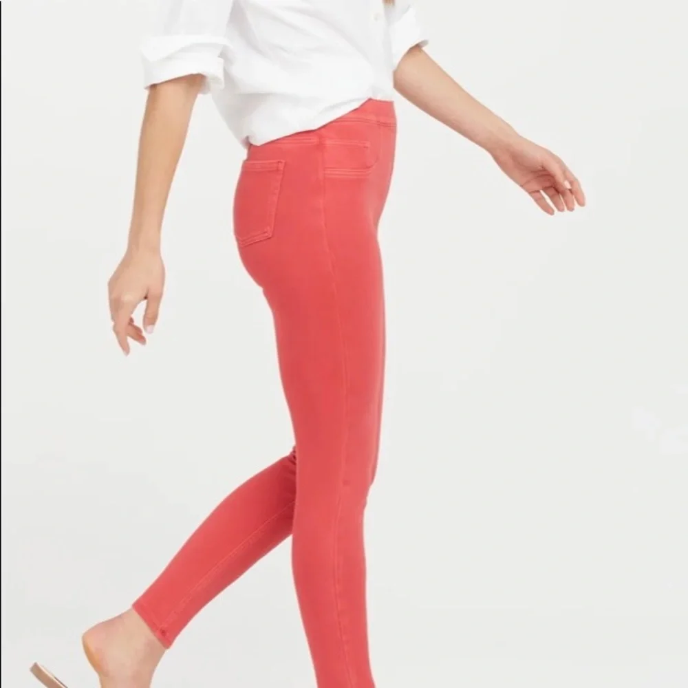 New with tags SPANX JEAN-ISH ANKLE LEGGINGS with Built in Slimming panel. SZ LG - Picture 6 of 14